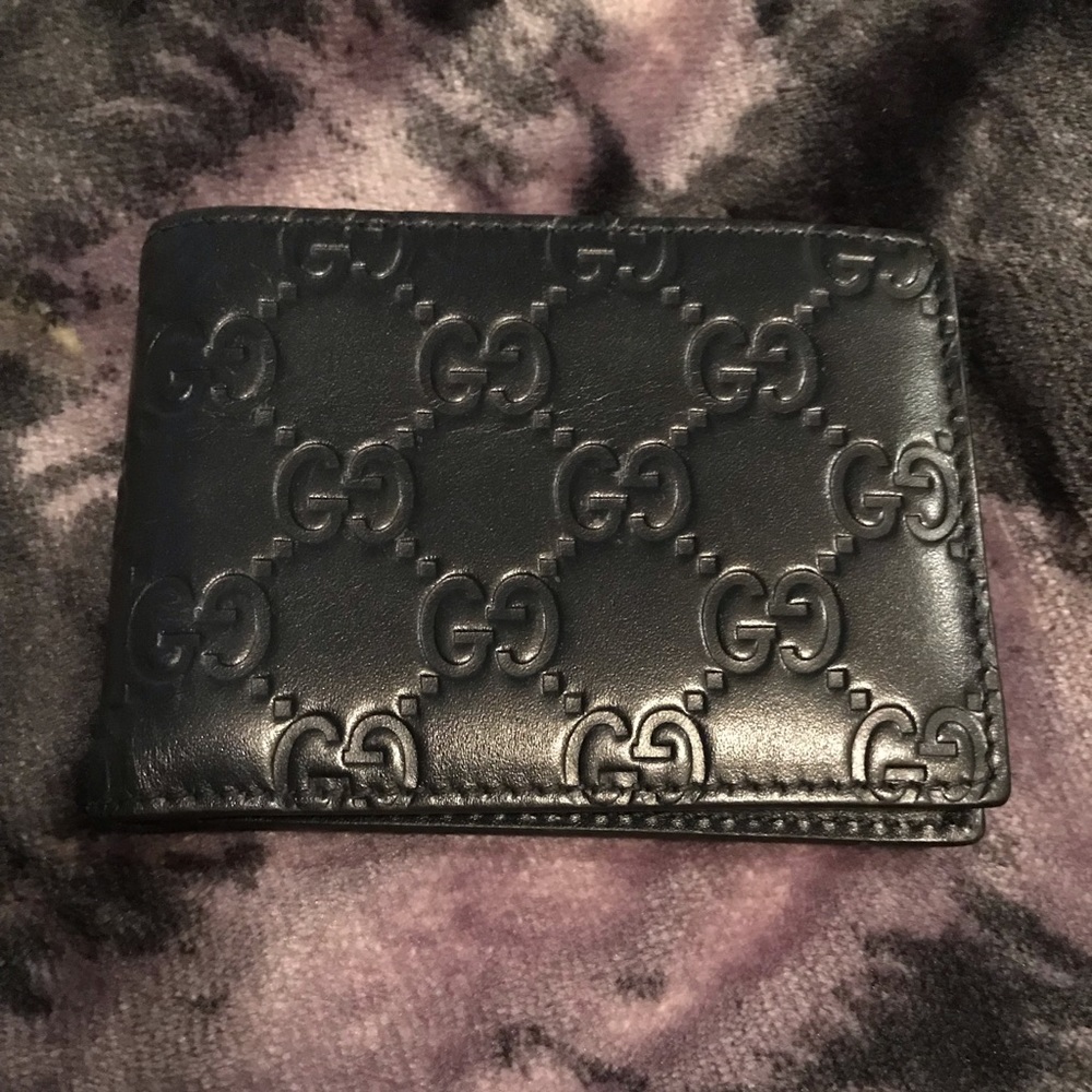 Authentic Gucci Narrow Wallet